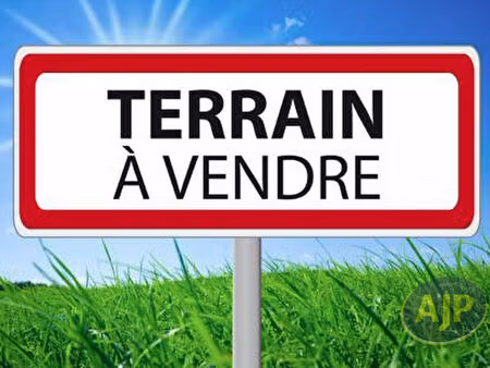 terrain à bâtir situé à grues
