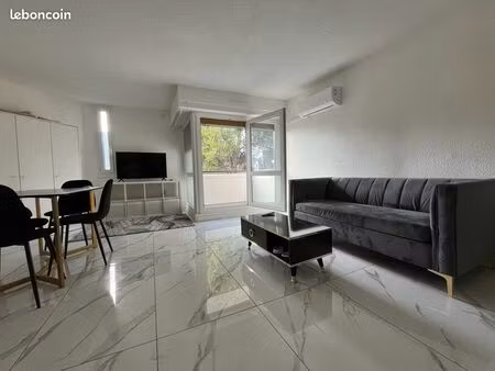 loue studio meublé aux baux-de-provence