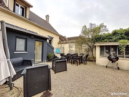 appartement 1 pièce 52 m²