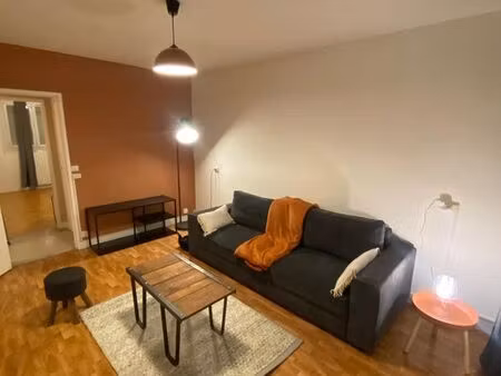 appartement t2 meublé 48 m² – laval centre – 650 charges comprises (chauffage inclus)