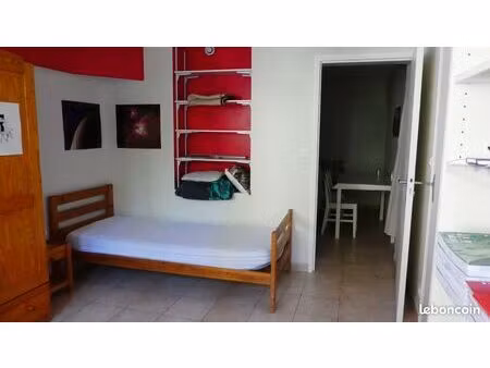 location studio meublé dans pavillon