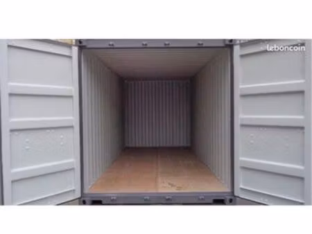 garage / garde meuble 28 m² – sécurisé – accès 7j/7 24h/24