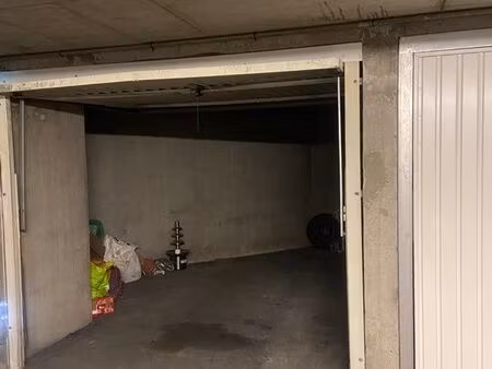 location garage villeurbanne grand clément