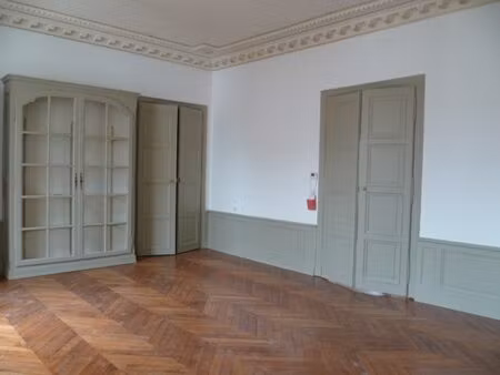 à louer – t4 en location hôtelière – appartement refait ?