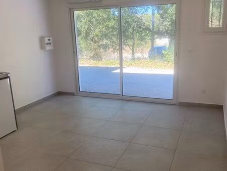 studio à louer à eguilles