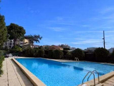 studio 1 pièce 26 m²