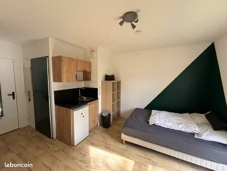 studio meublé avec parking – 18m² – résidence sécurisée – secteur université