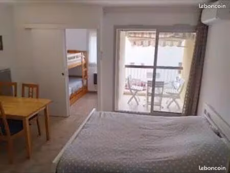 location annuelle t2 aux sablettes - 700 charges comprises