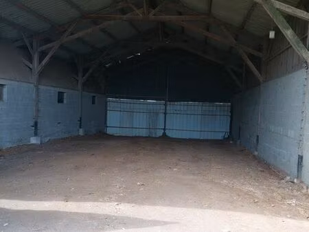 loue hangar