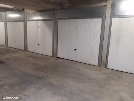location garage en résidence privée sécurisée