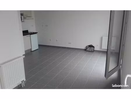 studio de 29 m2 avec terrasse de 12 m2 520