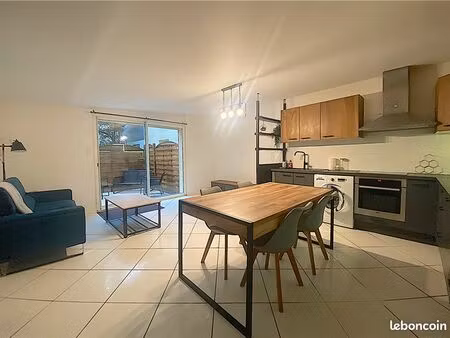 maison 2 pièces 48m² avec grand jardin et terrasse