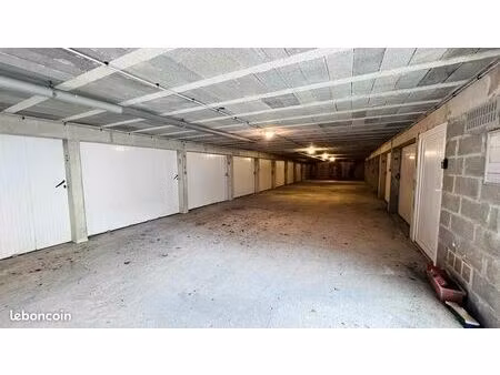 garage morgat à louer