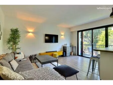 charmant 2 pièces petit juas