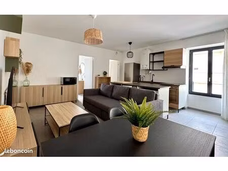 unique : beau t2 meublé 1er étage avec terrasse ensoleillée  coup de ❤️assuré