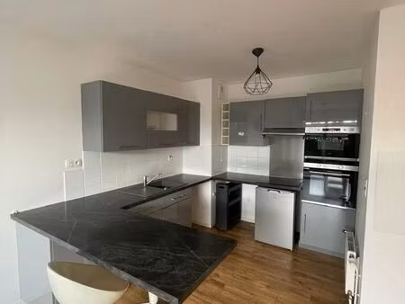 montfort sur meu - appartement t2 - 43m² + terrasse