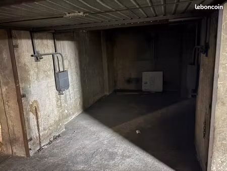 lot de 4 places de parking souterrain sécurisé rue jean leclaire paris 75017– 147 50 /mois