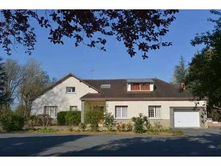 vente demeure d'exception à cenon-sur-vienne (86530) : à vendre / 250m² cenon-sur-vienne