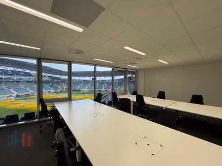 bureaux tout compris dans un emplacement de choix avec vu...