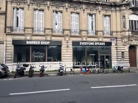 bordeaux  salon de coiffure d'environ 135m².