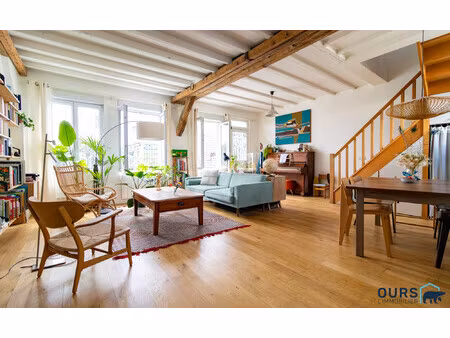 une maison sublime et secrète dans le centre historique de sain