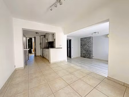 charmante maison à vendre à cuisles  au coeur des vignes !