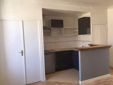 location appartement 3 pièces à dinan (22100) : à louer 3 pièces / 47m² dinan