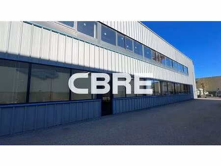 location local d'activités cannes 560 m²