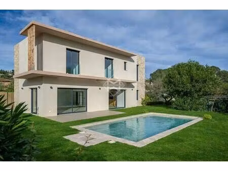 villa contemporaine neuve au sein d’un domaine privé