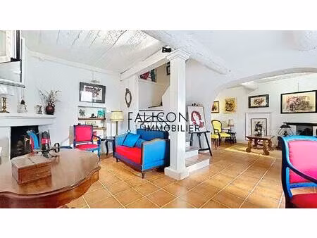 maison de village sur falicon – le charme de l’authentique au cœur du village