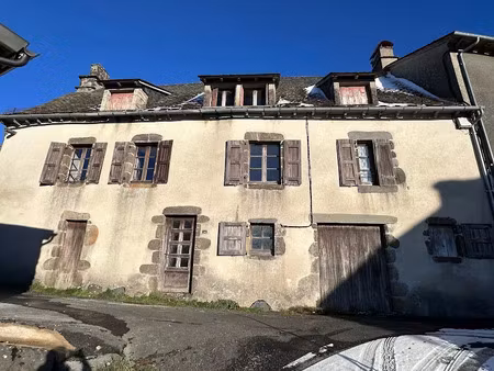 vente maison 4 pièces 65 m² à salers (15140)  53 000 €