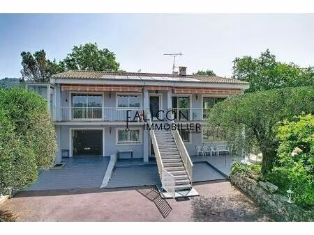 maison d'architecte sur les hauteurs de tourette levens