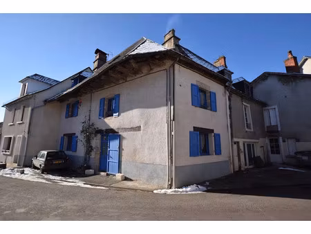 vente maison 4 pièces 125 m² à pleaux (15700)  69 000 €