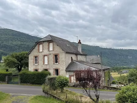 vente maison 12 pièces 218 m² à le vaulmier (15380)  125 000 €