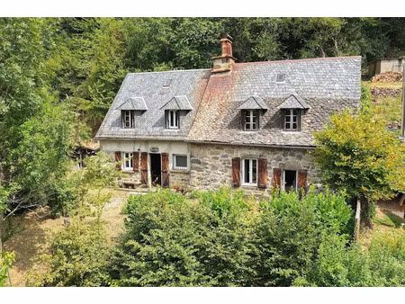 vente maison 5 pièces 137 m² à saint-vincent-de-salers (15380)  134 000 €