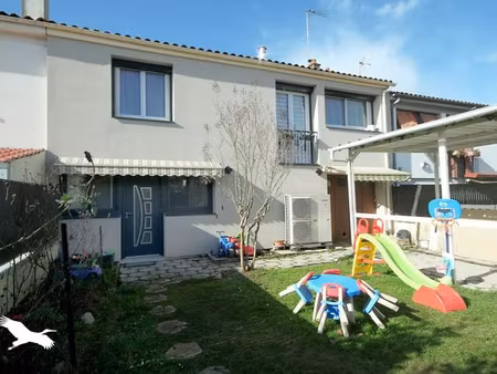 vente maison 5 pièces 131 m² à saint-leon-sur-l'isle (24110)  187 424 €