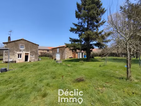 vente maison 7 pièces 188 m² à la rochefoucauld (16110)  168 000 €