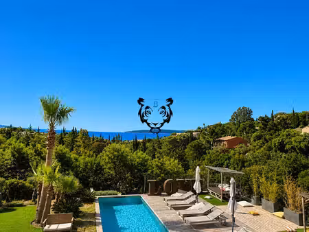 villa rénovée vue mer golfe de saint tropez - les issambres - garage