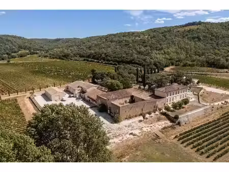 domaine vinicole de 70 hectares au cœur de la provence