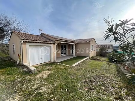 maison traditionnelle de 83 98 m² à saint-marcel-de-careiret