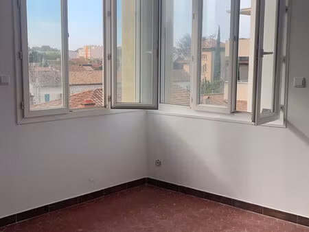 location appartement 3 pièces 61 m² à avignon (84000)