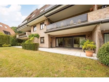 exclusief gelijkvloersappartement met terrassen in villapark de list