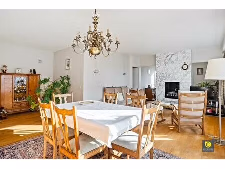 appartement te koop in berchem met 2 slaapkamers