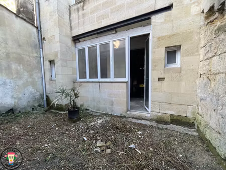 plateau à rénover entièrement avec jardin et cave nansouty/c