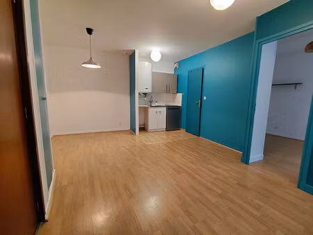 location appartement 2 pièces 32m²