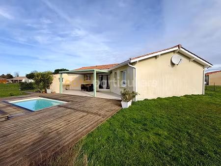 vente maison 4 pièces 92 m² à talais (33590)  288 475 €