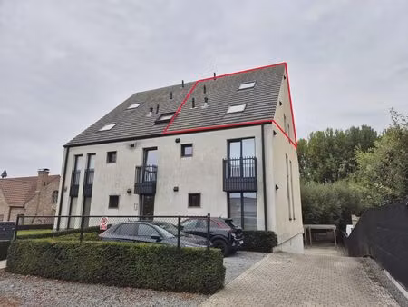 duplex met 2 slaapkamers  parkeerplaats en epc a