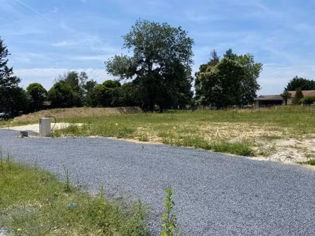 vente terrain 608 m² roaillan (33210)
