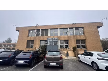 a vendre - immeuble de bureaux de 1 375 m² à torcy (77)