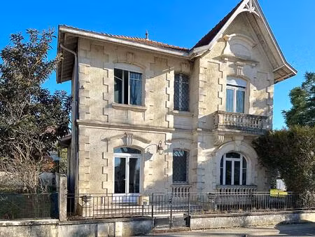 vente d'une maison bourgeoise (144 m²) à salles